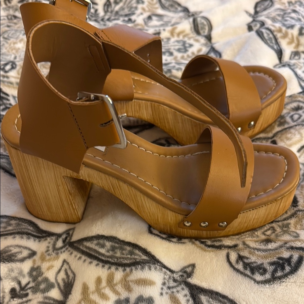 Tan Leather Block Heel Sandals